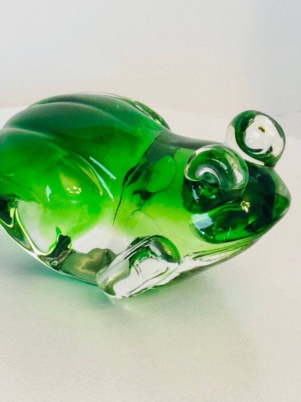 Fifth Avenue Solid Crystal Frog Figurine Paperweight Green Art Glass kiln Formed